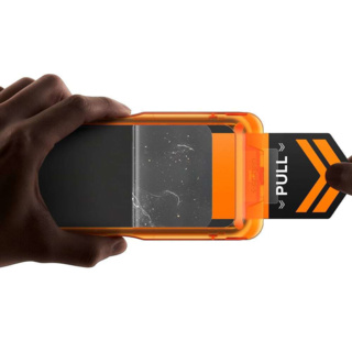 Spigen AlignMaster S Full Glue Tempered Glass (iPhone 18